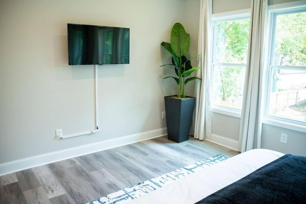 Brand New: Urban Oasis 5 Min From Mercedes Benz Атланта Екстериор снимка